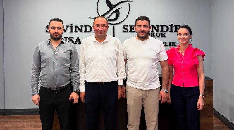 Ak Parti Avcılar’dan Sevindir Ailesine Ziyaret