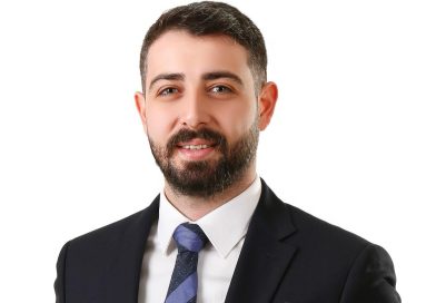 Ogün Zilek’ten Esenyurt Ardahan Kültür Evi Yöneticilerine Sert Uyarı