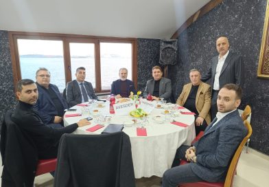 Hatip Abdar ve Ailesinden İftar Yemeği